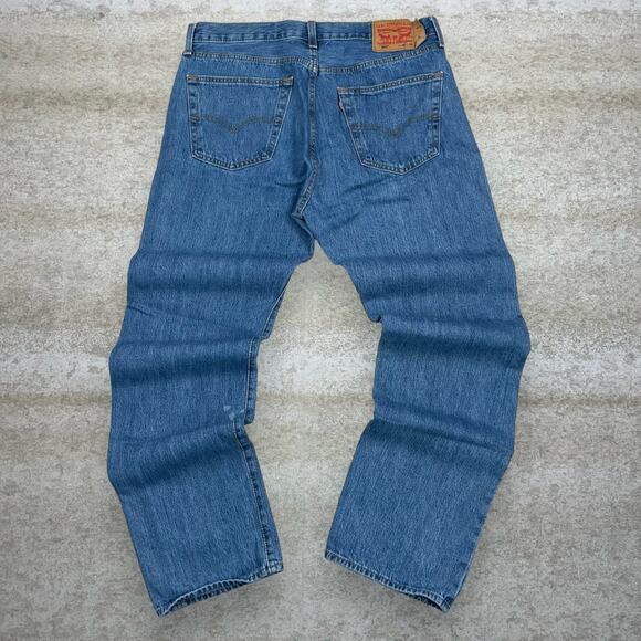Levis 501 Jeans Regular Straight Leg Fit Medium Wash Denim Red Tab - Picture 1 of 5